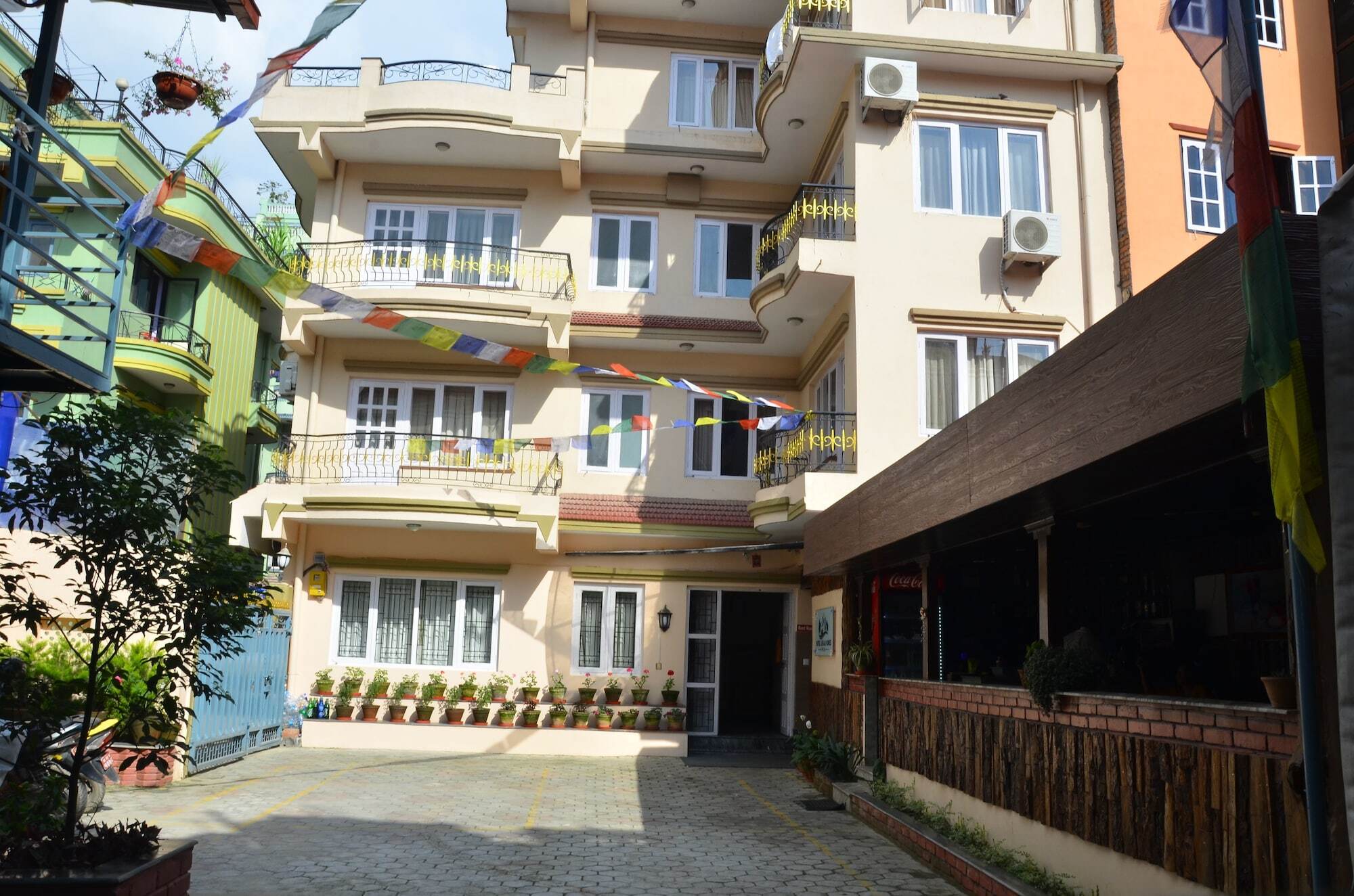 Oyo 720 Lekali Homes And Restaurant كاتماندو المظهر الخارجي الصورة